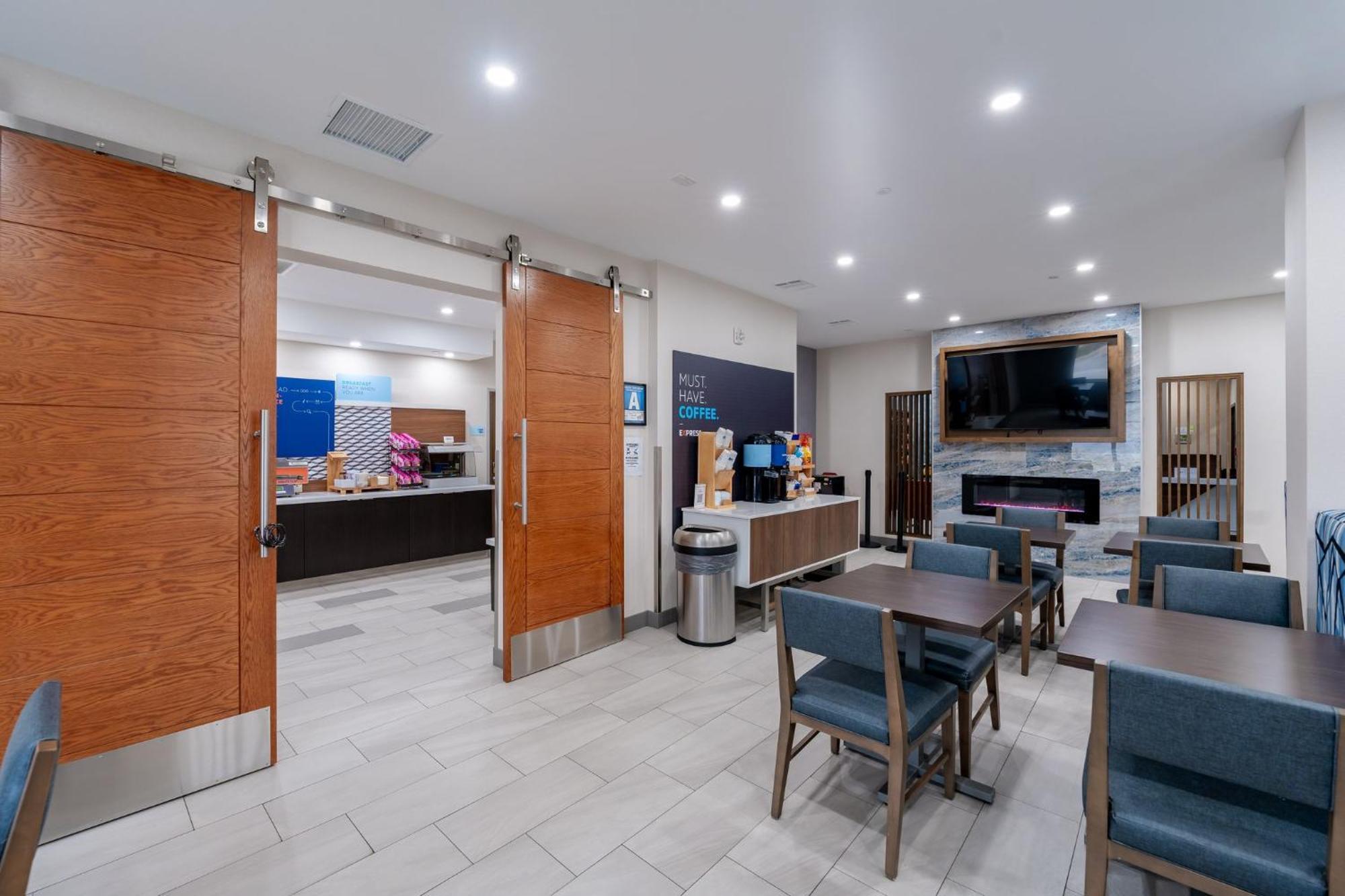 Holiday Inn Express & Suites Frazier Park By Ihg Lebec Экстерьер фото